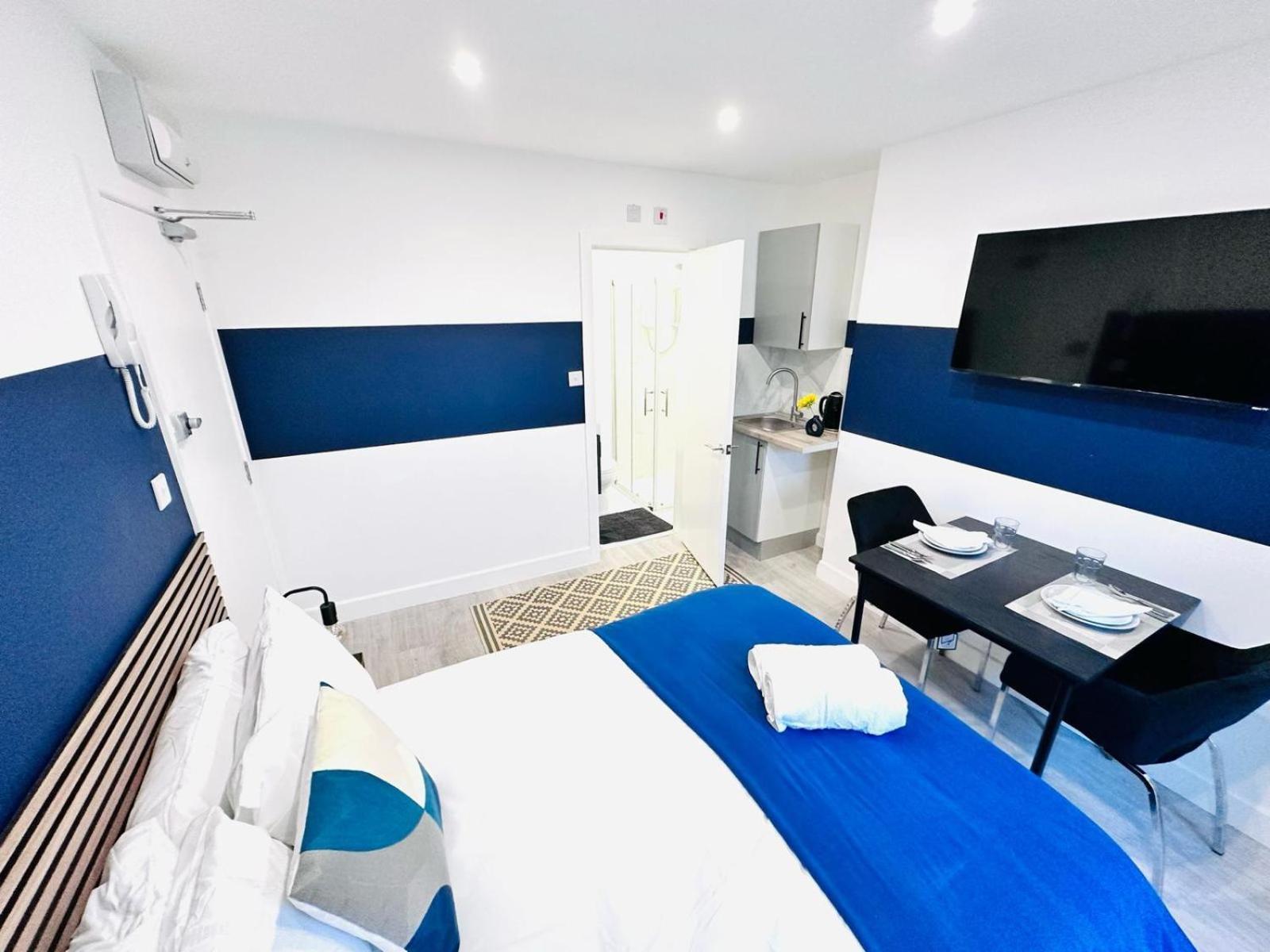 London 58 Blue House City Center Studio, Top Spot Ngoại thất bức ảnh