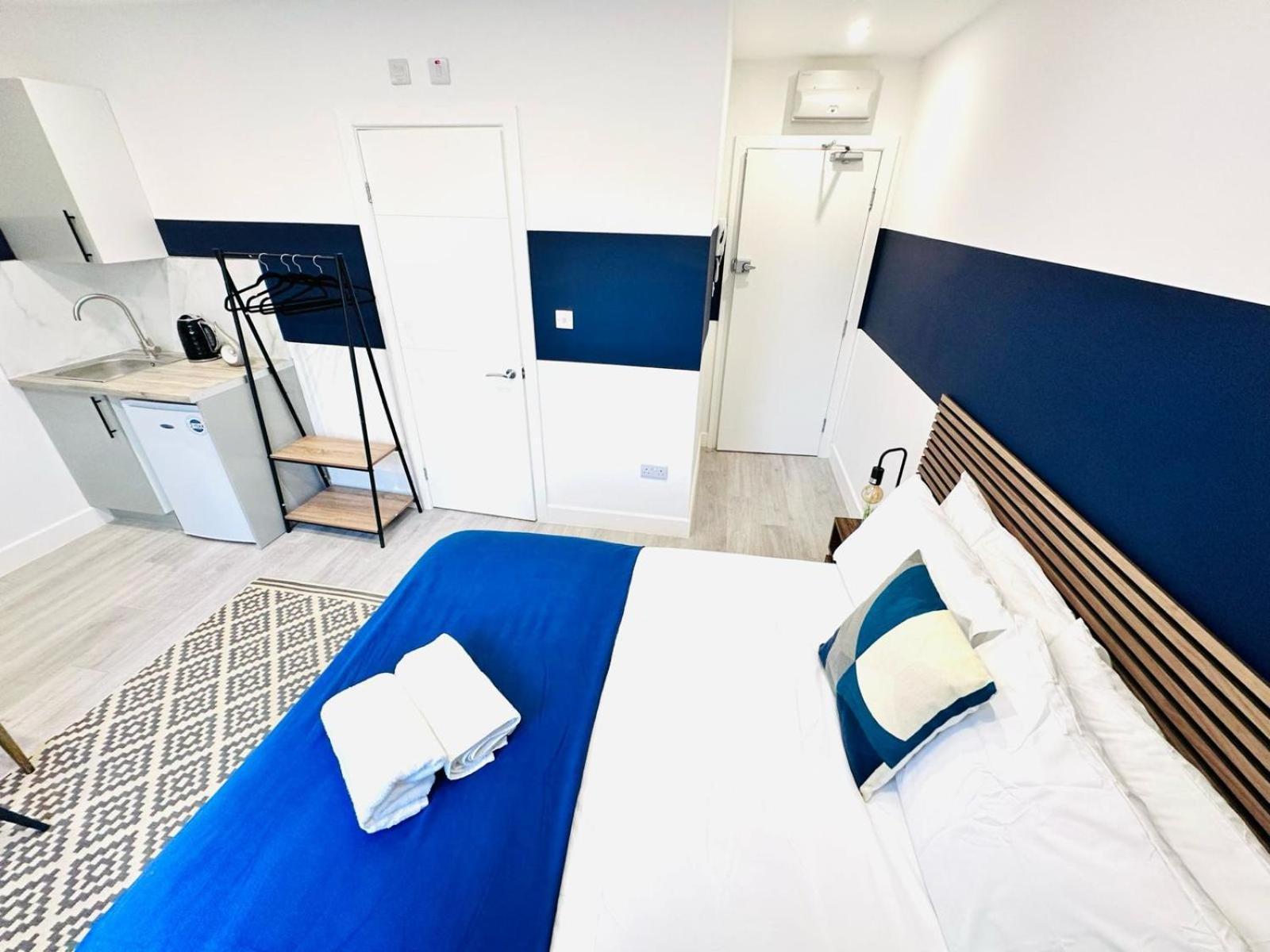 London 58 Blue House City Center Studio, Top Spot Ngoại thất bức ảnh