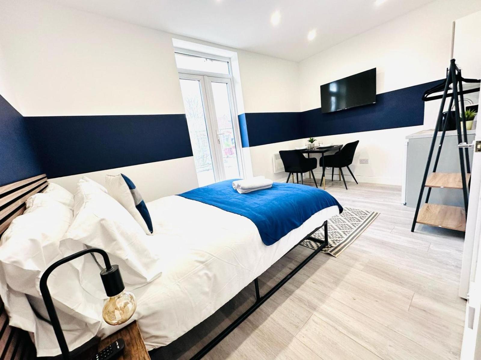 London 58 Blue House City Center Studio, Top Spot Ngoại thất bức ảnh
