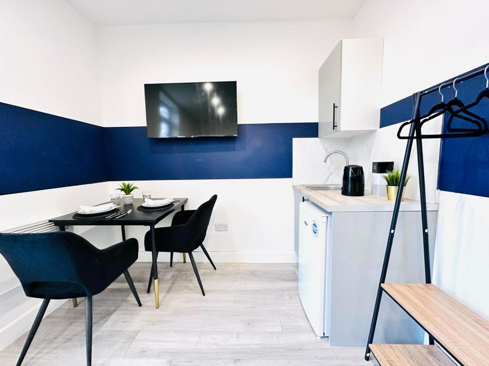 London 58 Blue House City Center Studio, Top Spot Ngoại thất bức ảnh