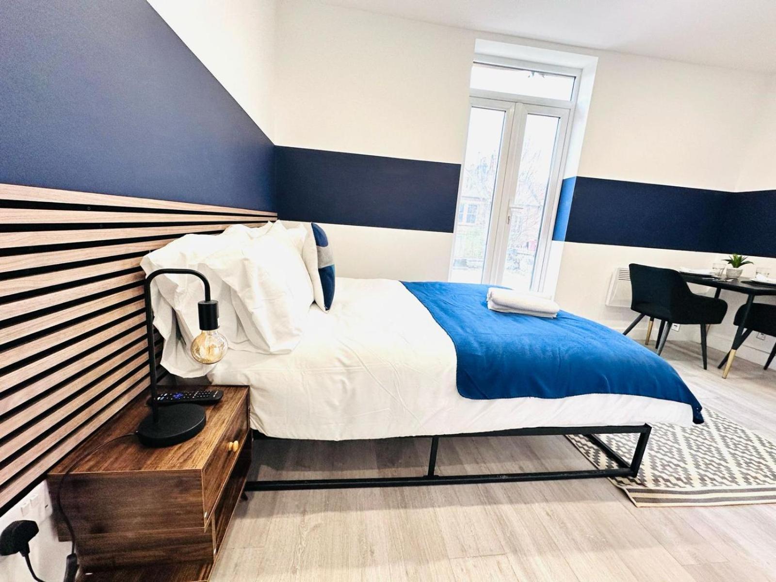 London 58 Blue House City Center Studio, Top Spot Ngoại thất bức ảnh