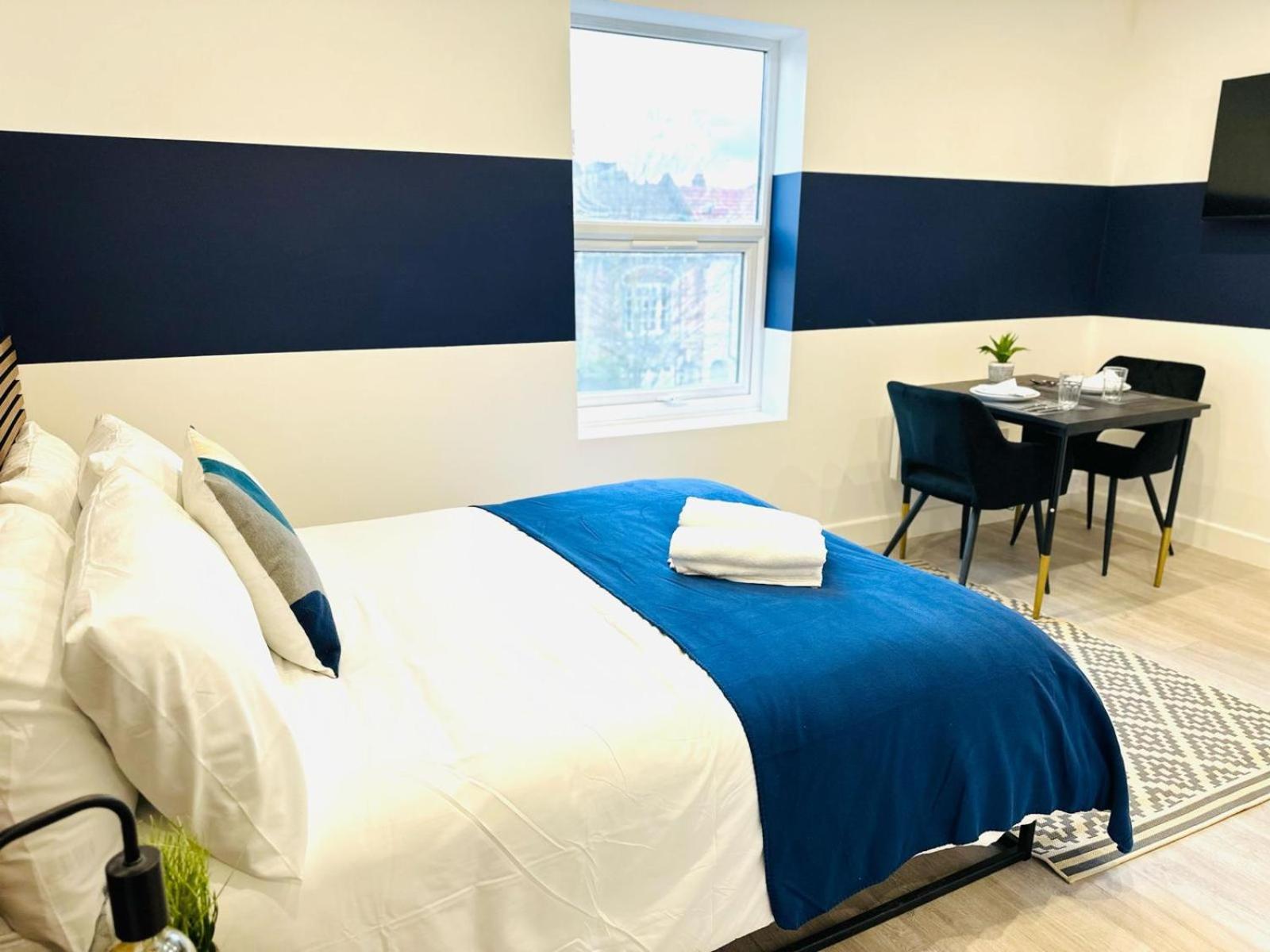 London 58 Blue House City Center Studio, Top Spot Ngoại thất bức ảnh